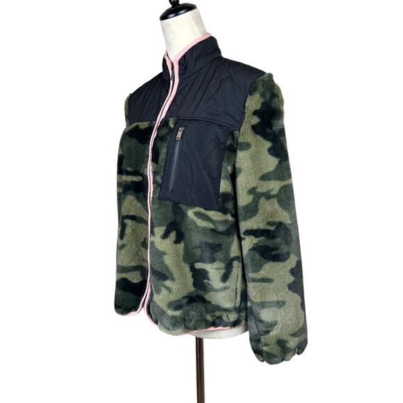 Rails Wesley Green Black Camo Soft Faux Fur Zipper Jacket Pockets Revolve - Picture 5 of 16